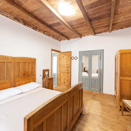 Centro Storico Tavernola Bergamasca
